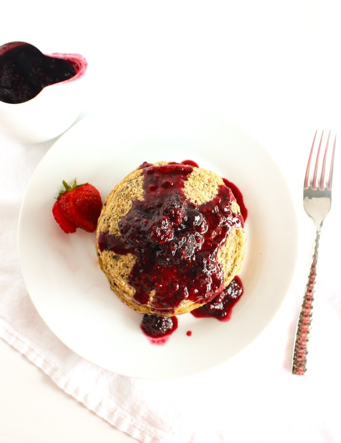 Gluten Free Quinoa Pancakes With Easy Berry Compote Lively Table