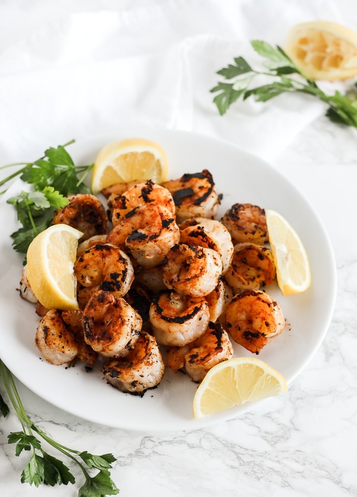  A simple recipe for delicious blackened shrimp for a quick protein-packed meal! Gluten-free, paleo and whole 30 friendly. 