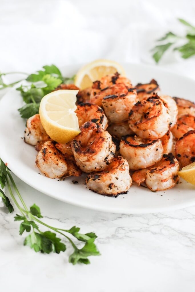  A simple recipe for delicious blackened shrimp for a quick protein-packed meal! Gluten-free, paleo and whole 30 friendly. 