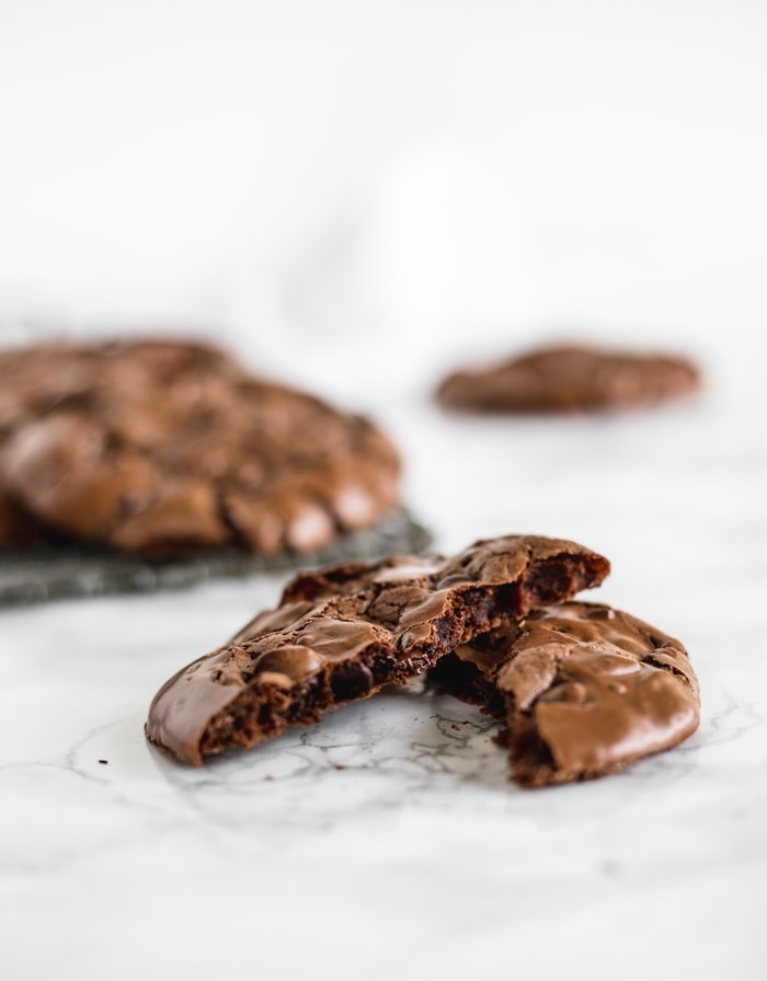 flourless chocolate pecan cookies
