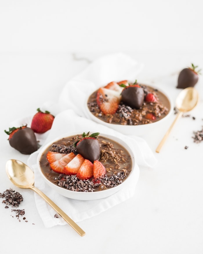 Chocolate Covered Strawberry Overnight Oats