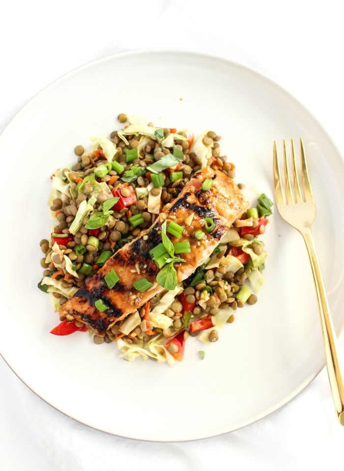 This Thai Lentil Salad with Miso Salmon is a healthy and flavorful dish that can be made in under 30 minutes! (gluten-free, dairy-free) via livelytable.com