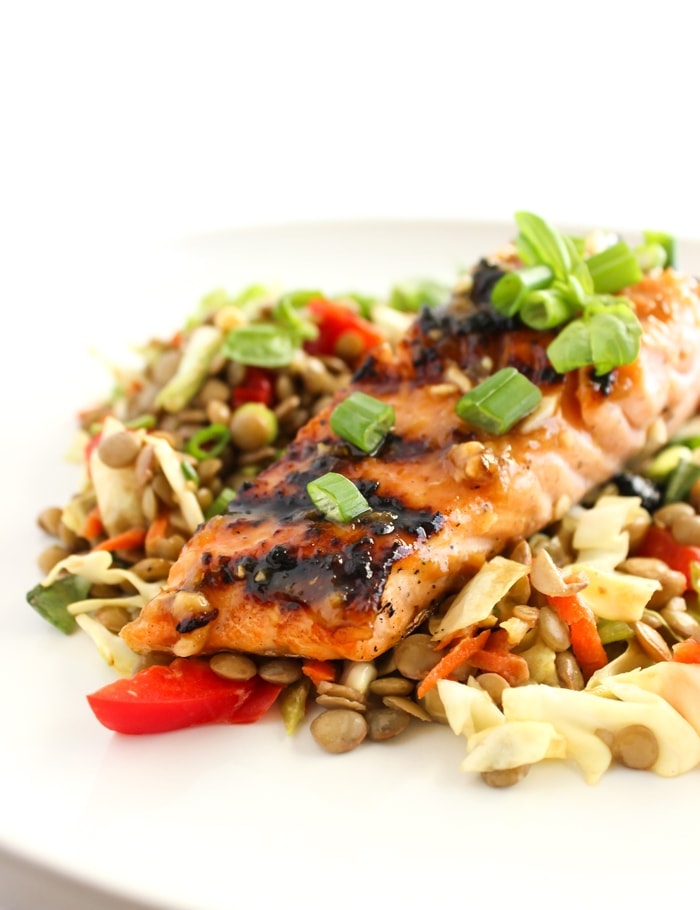 This Thai Lentil Salad with Miso Salmon is a healthy and flavorful dish that can be made in under 30 minutes! (gluten-free, dairy-free) via livelytable.com