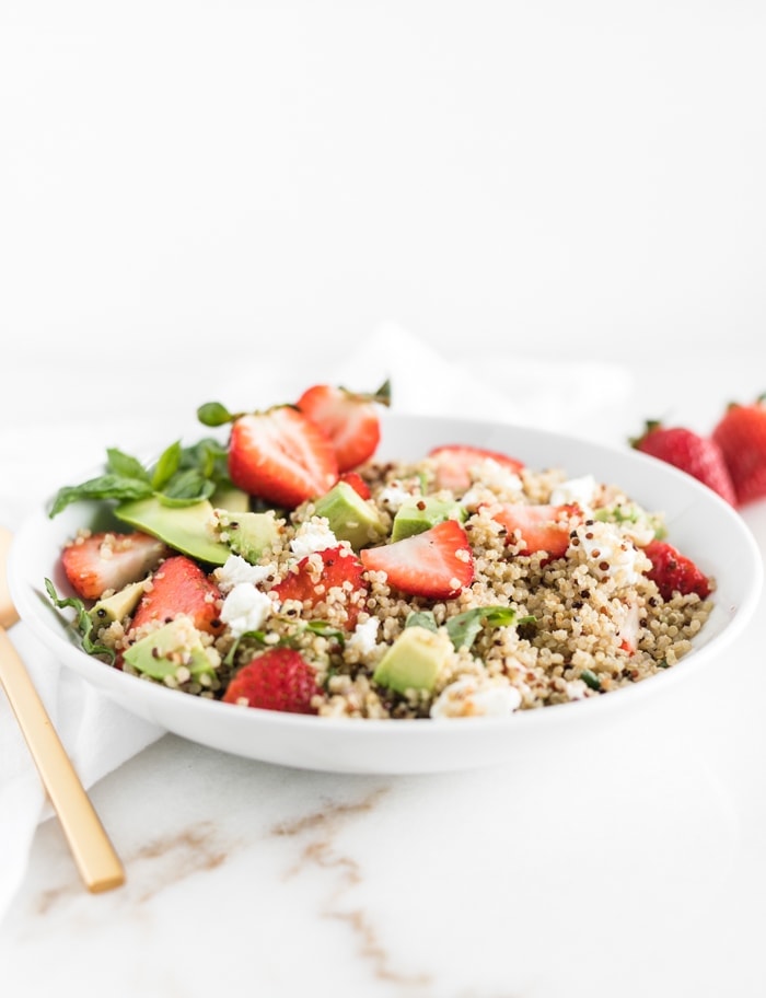 strawberry avocado quinoa salad