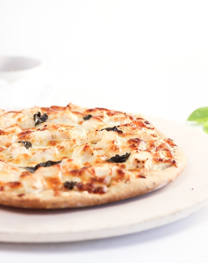 Garlic Chicken White (Pizza Bianca) - Lively Table