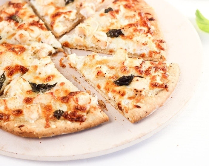 Garlic Chicken White Pizza (Pizza Bianca) - Lively Table