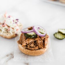 Easy Slow Cooker Pulled Pork Sliders-image