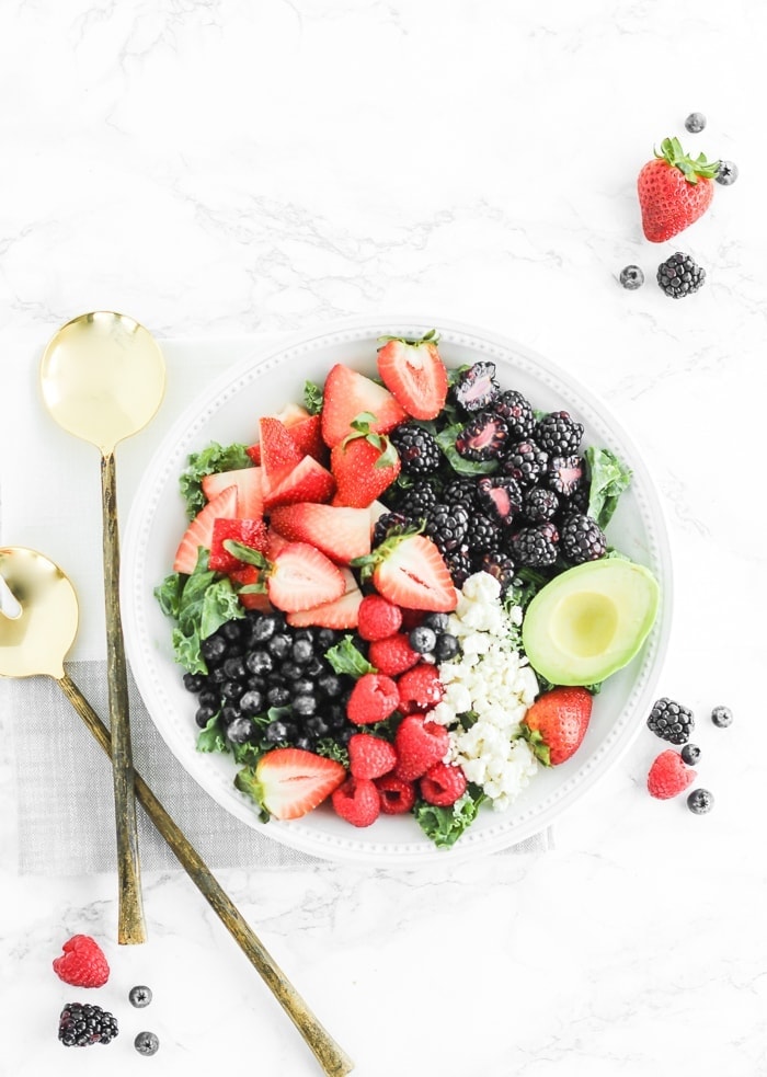 berry avocado kale salad