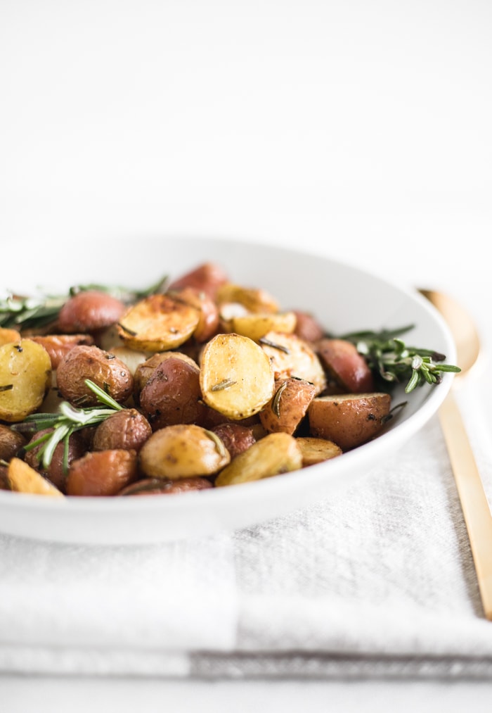 Easy Oven Baked Baby Potatoes With Rosemary And Garlic