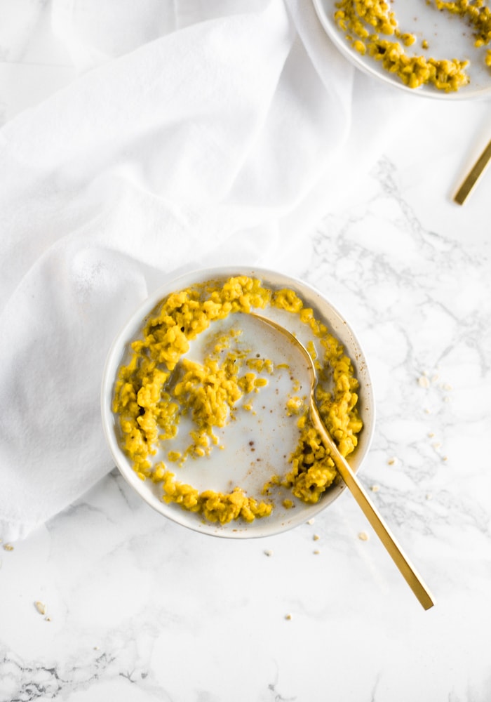 Healthy Turmeric Golden Milk Oatmeal Recipe