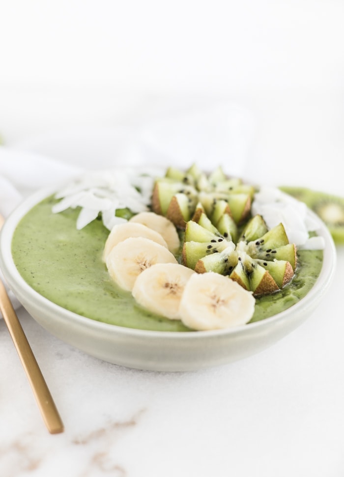 pineapple kiwi green smoothie bowl