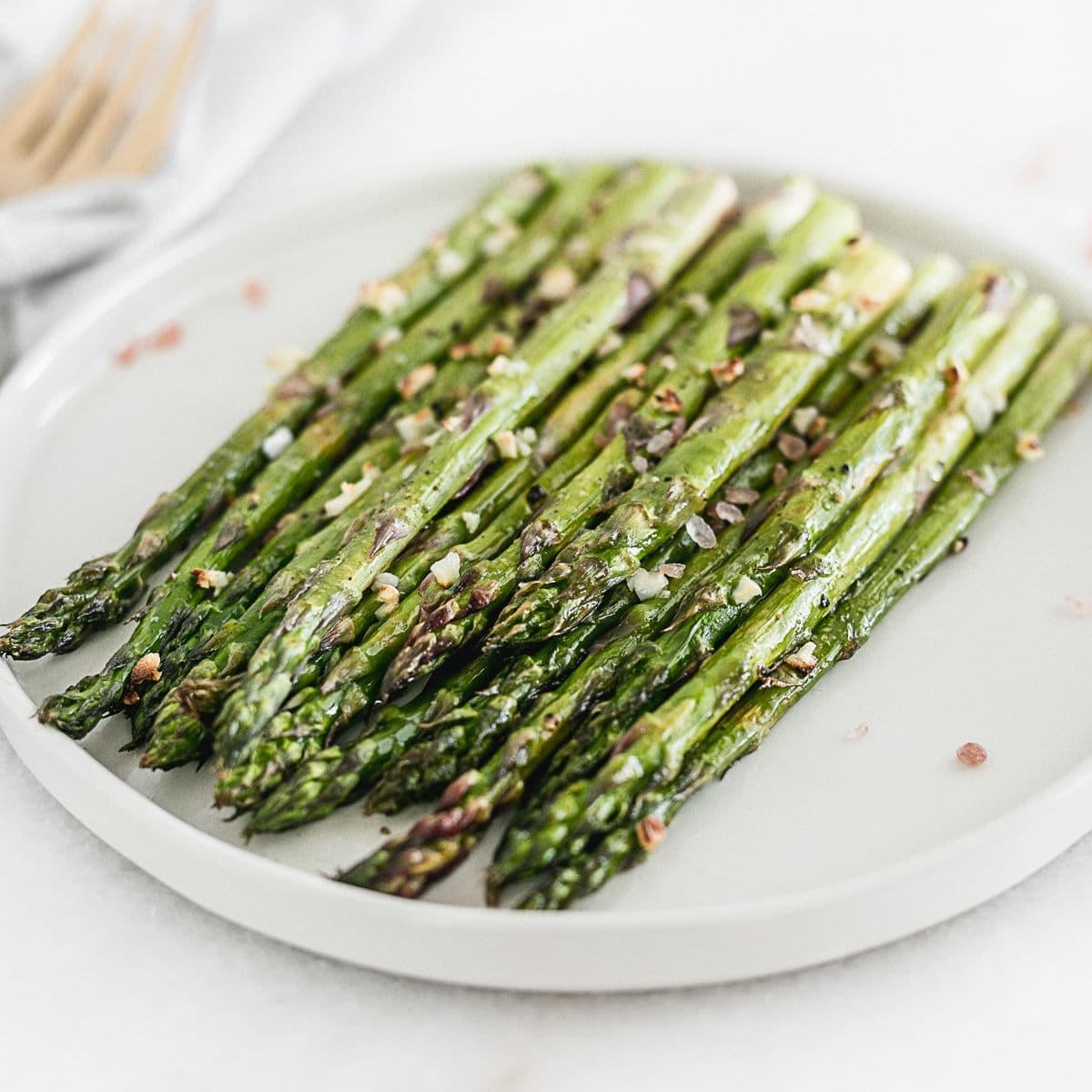 Easy Oven Broiled Asparagus - Lively Table