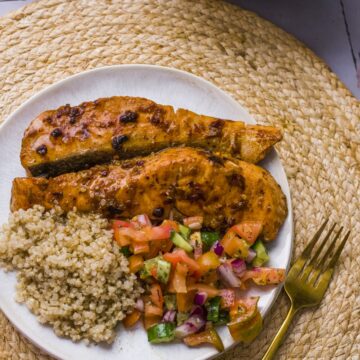 Grilled Salmon with a Quick Honey and Soy Sauce Marinade