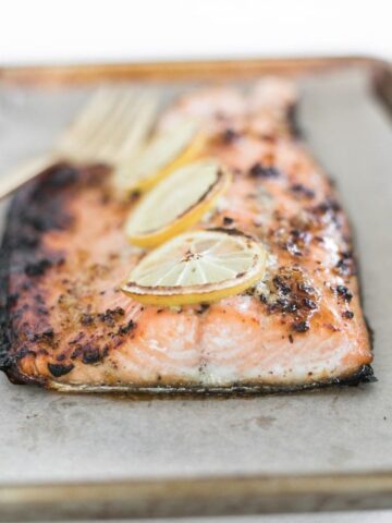 This 3-Ingredient Salmon Started Turning Weeknight Dinners Into Fast Restaurant Meals