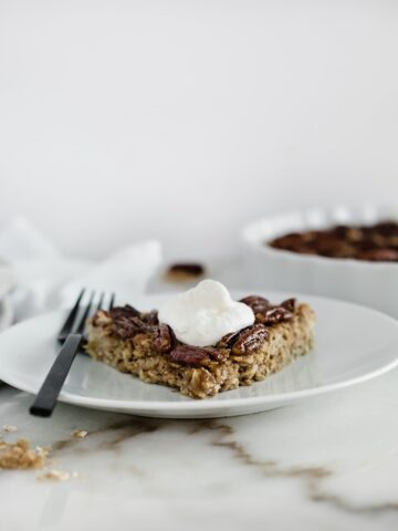 This Pecan Pie Baked Oatmeal Started Replacing Store-Bought Breakfast Bars