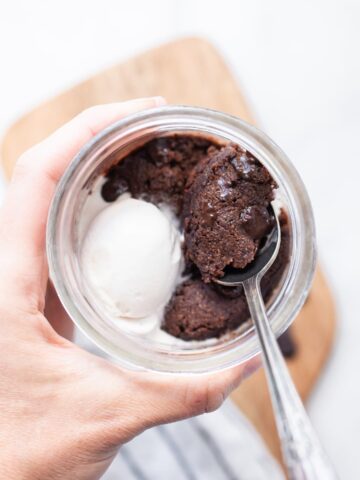 This 2-Minute Brownie Started Replacing Store-Bought Dessert Runs