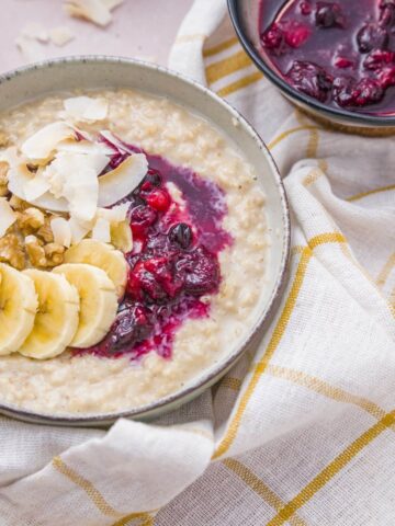 One Homemade Fruit Topping Started Replacing Syrup On Breakfast Bowls