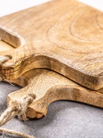 Wooden Chopping Boards Started Replacing Plastic Ones in Home Kitchens