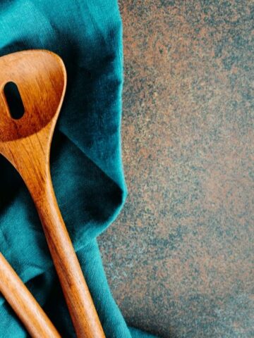 Wooden Spoons Started Replacing Silicone for Everyday Cooking