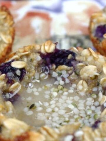 Blueberry Oatmeal Cups Taste Like Muffins Without the Flour